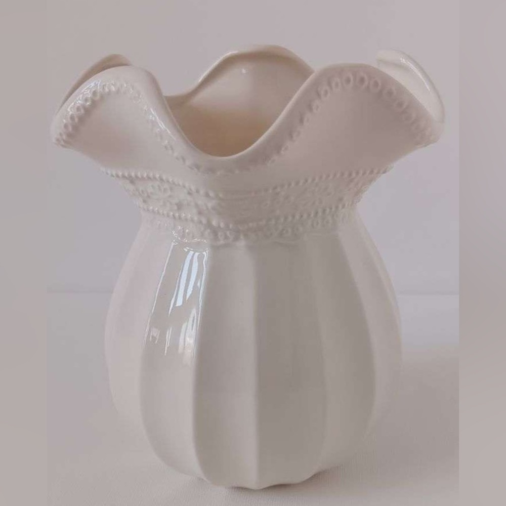 Lefton White Ceramic Decorative Vase